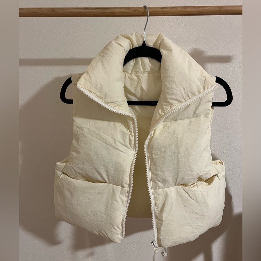 White Puffy Vest, Size XS - NWT